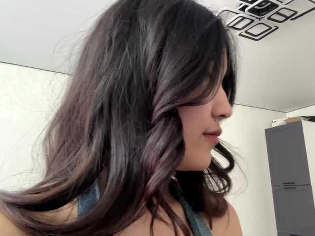 NoreenSemetara live cam on BongaCams