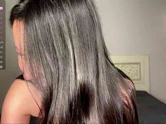 NoreenSemetara webcam