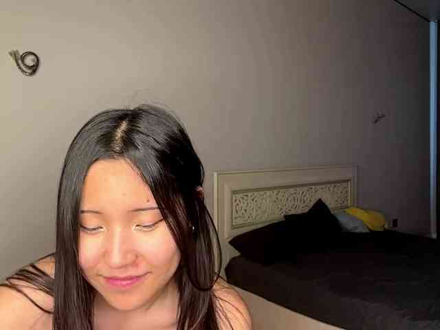 NoreenSemetara webcam