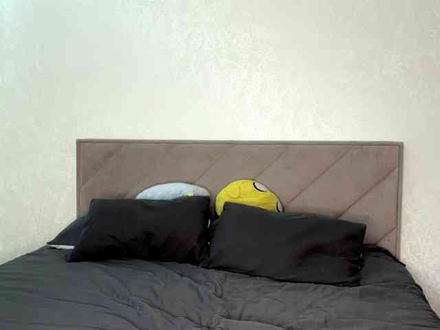 NoreenSemetara webcam