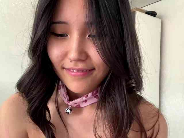 NoreenSemetara webcam