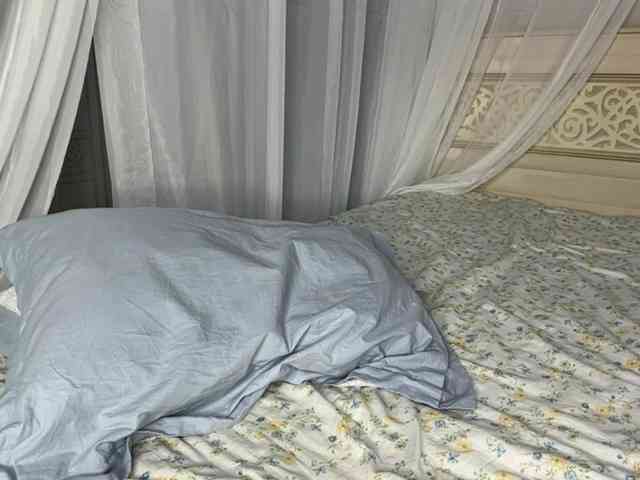 NoreenSemetara webcam
