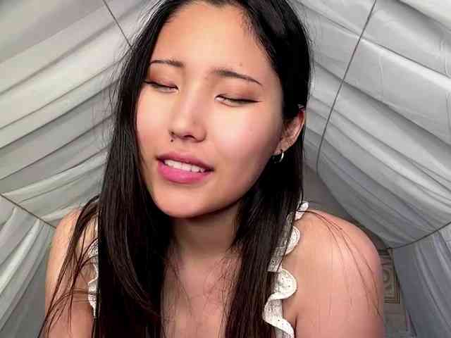 NoreenSemetara webcam