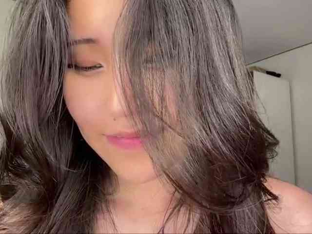 NoreenSemetara webcam