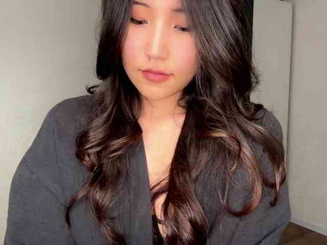 NoreenSemetara webcam