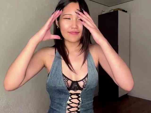 NoreenSemetara webcam