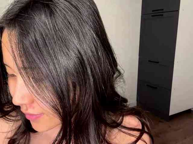 NoreenSemetara webcam