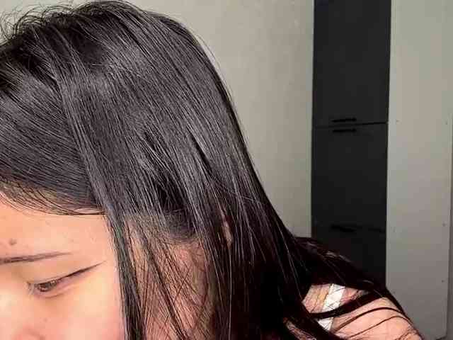 NoreenSemetara webcam