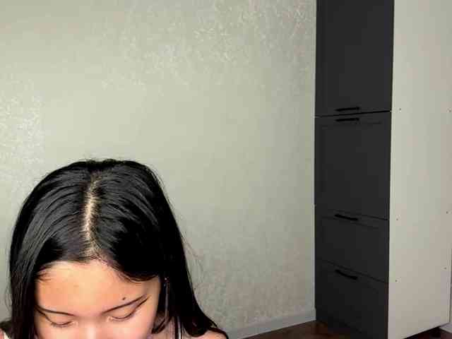 NoreenSemetara webcam