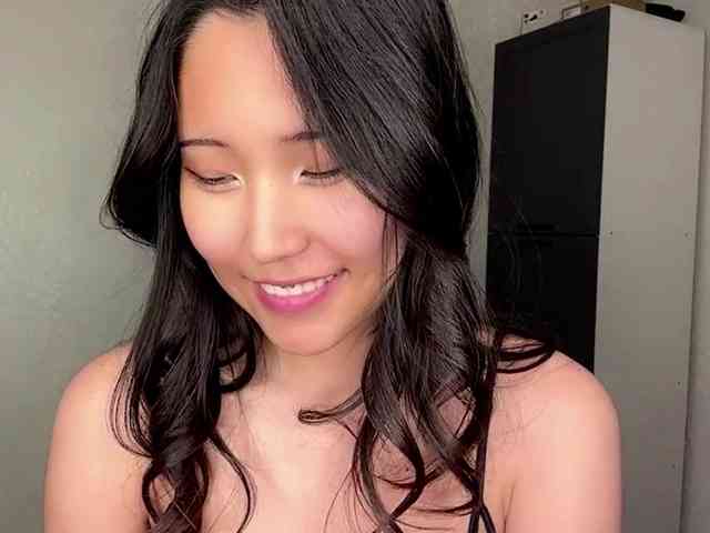 NoreenSemetara webcam