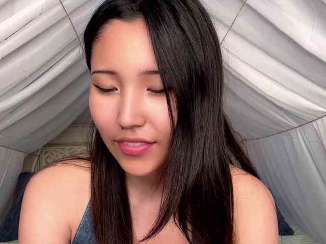 NoreenSemetara webcam