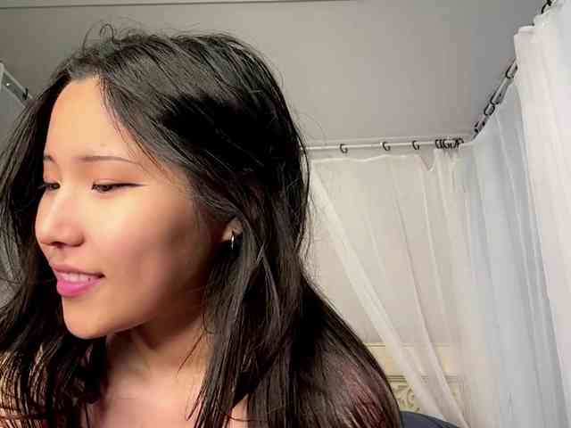NoreenSemetara webcam