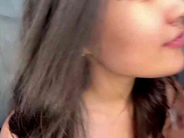 NoreenSemetara webcam