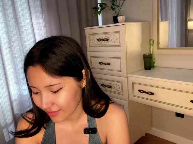 NoreenSemetara webcam