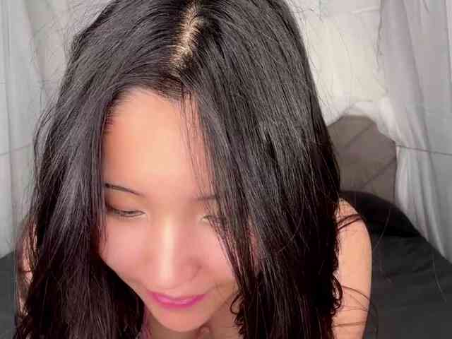 NoreenSemetara webcam