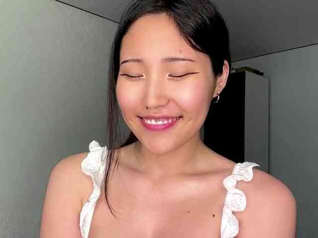 NoreenSemetara webcam
