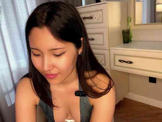 NoreenSemetara webcam
