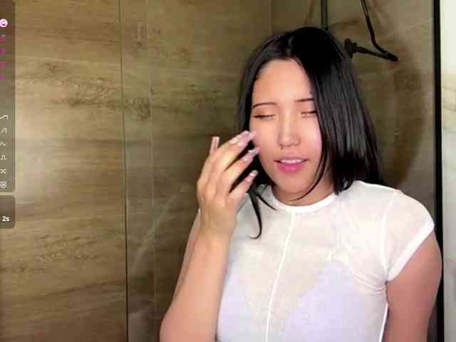 NoreenSemetara webcam