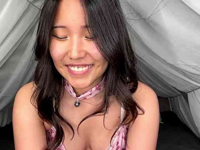 NoreenSemetara webcam