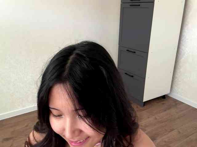 NoreenSemetara webcam