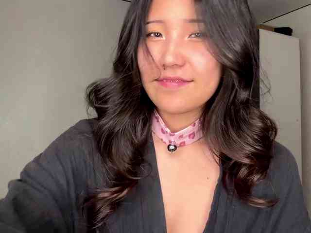 NoreenSemetara webcam