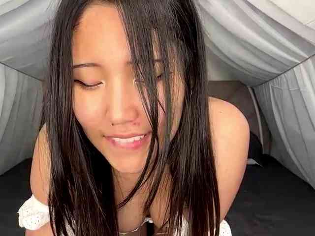 NoreenSemetara webcam