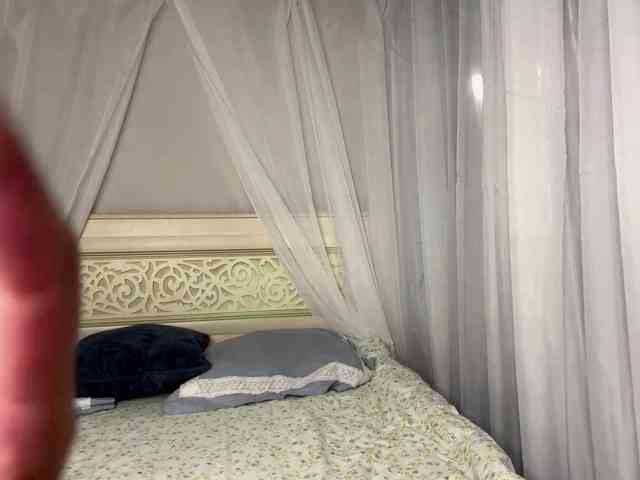 NoreenSemetara webcam