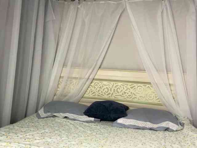 NoreenSemetara webcam