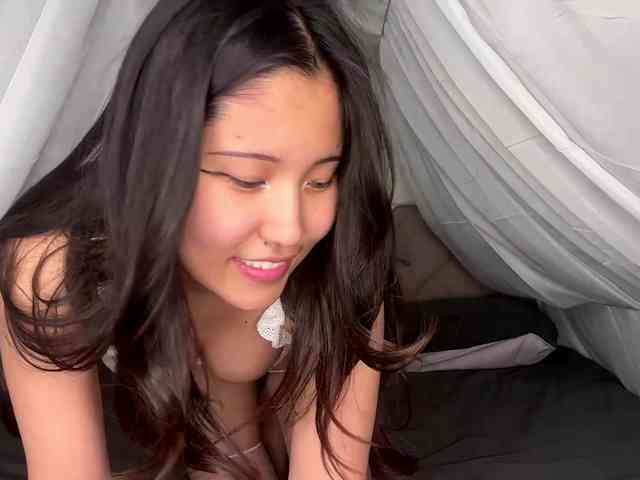 NoreenSemetara webcam