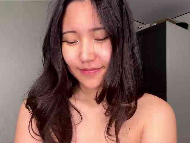 NoreenSemetara webcam