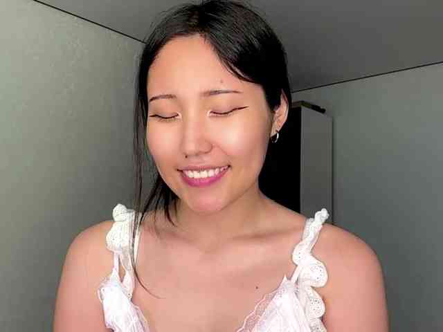 NoreenSemetara webcam