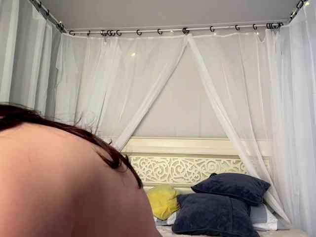 NoreenSemetara webcam