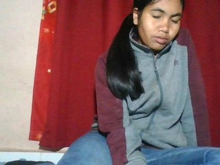 Keziah34's Live Webcam