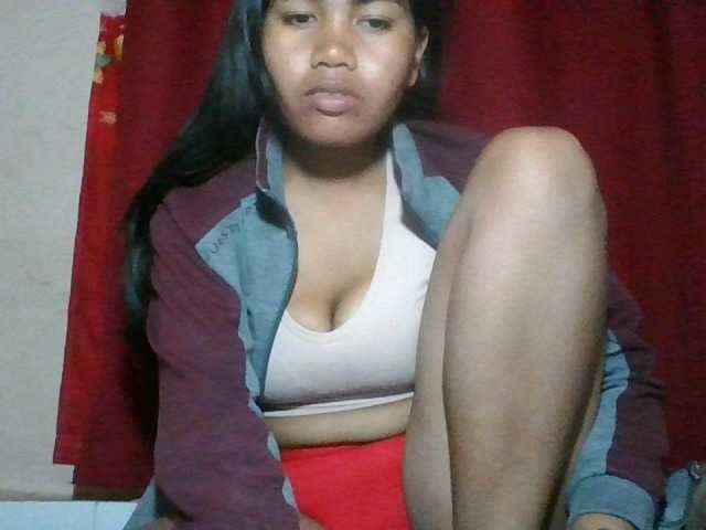 Keziah34 live cam on BongaCams