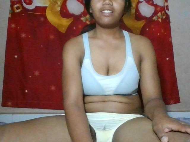 Keziah34 live cam on BongaCams