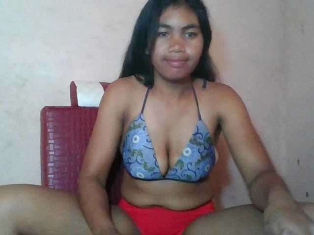 Keziah34 live cam on BongaCams