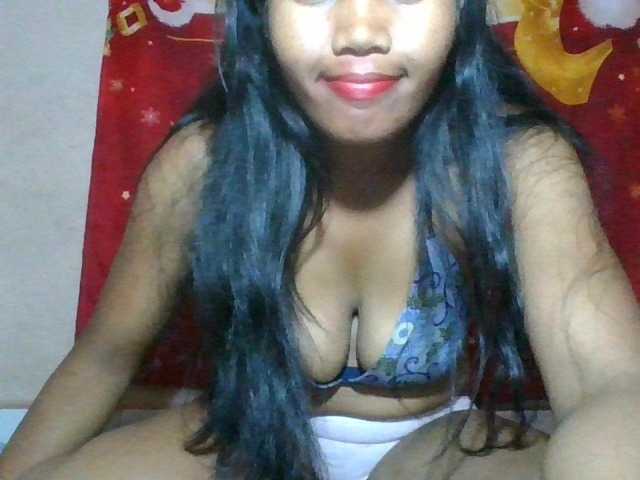 Keziah34 live cam on BongaCams