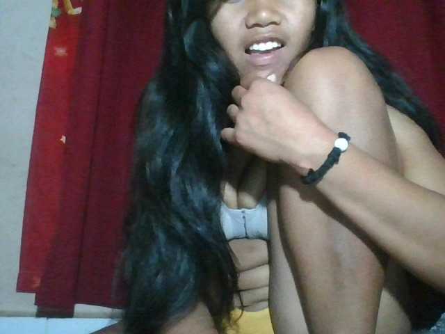 Keziah34 live cam on BongaCams