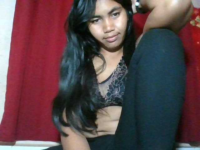 Keziah34 live cam on BongaCams