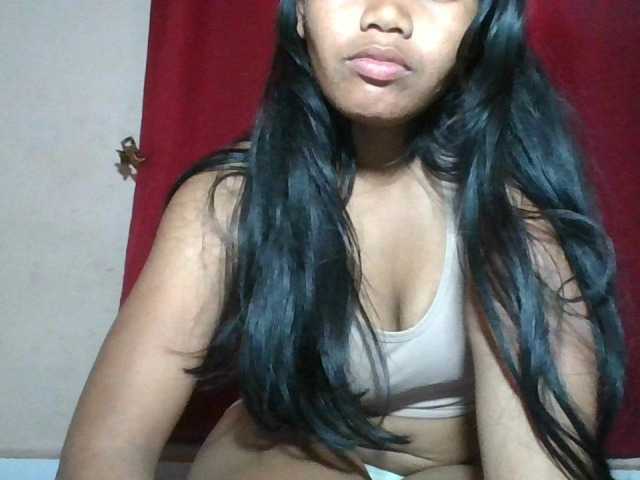 Keziah34 live cam on BongaCams