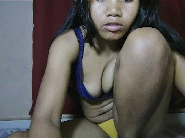 Keziah34 live cam on BongaCams