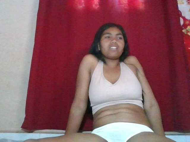 Keziah34, live now on BongaCams