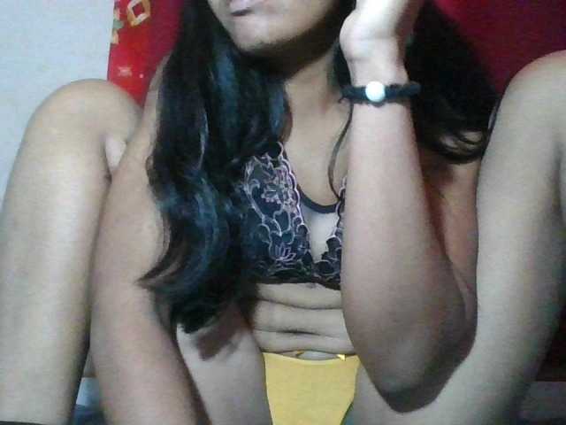 Keziah34 live cam on BongaCams