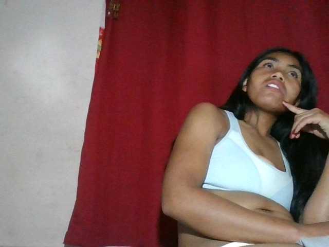 Keziah34 live cam on BongaCams