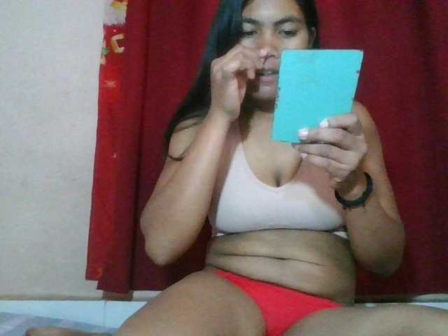 Keziah34 live cam on BongaCams