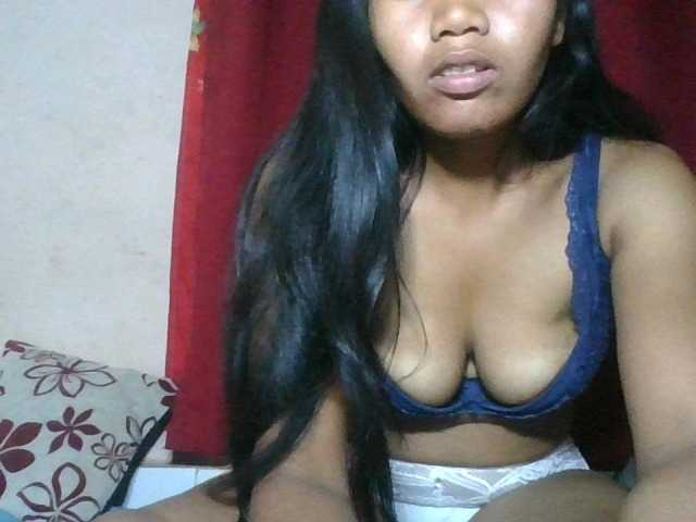 Keziah34 live cam on BongaCams