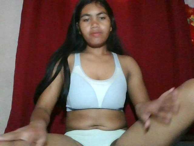 Keziah34 live cam on BongaCams