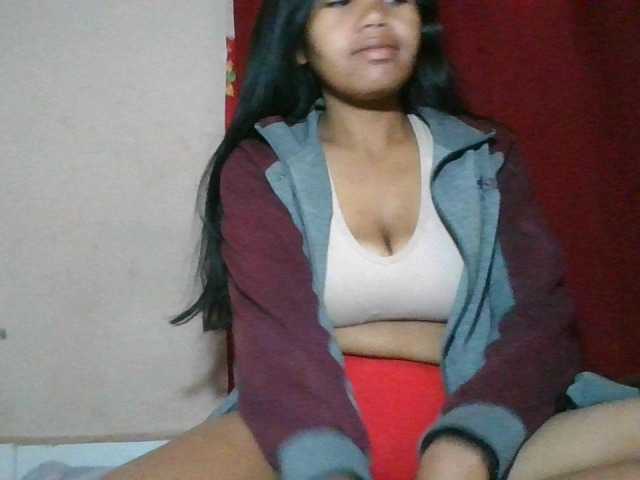 Keziah34 live cam