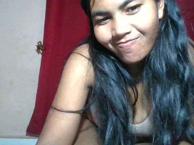 Keziah34 live cam on BongaCams