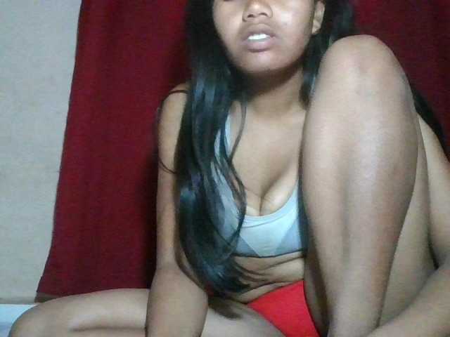 Keziah34 live cam on BongaCams